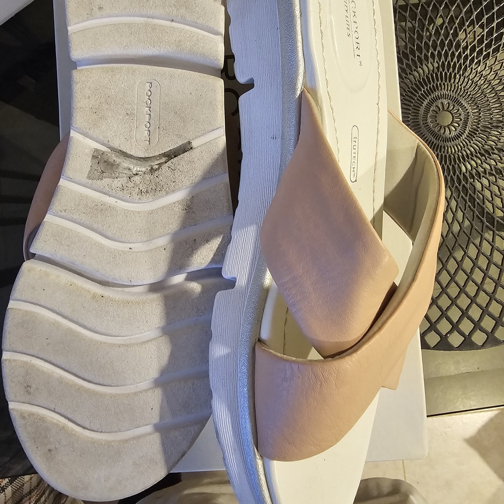 Naturalizer Tan and White Sandals